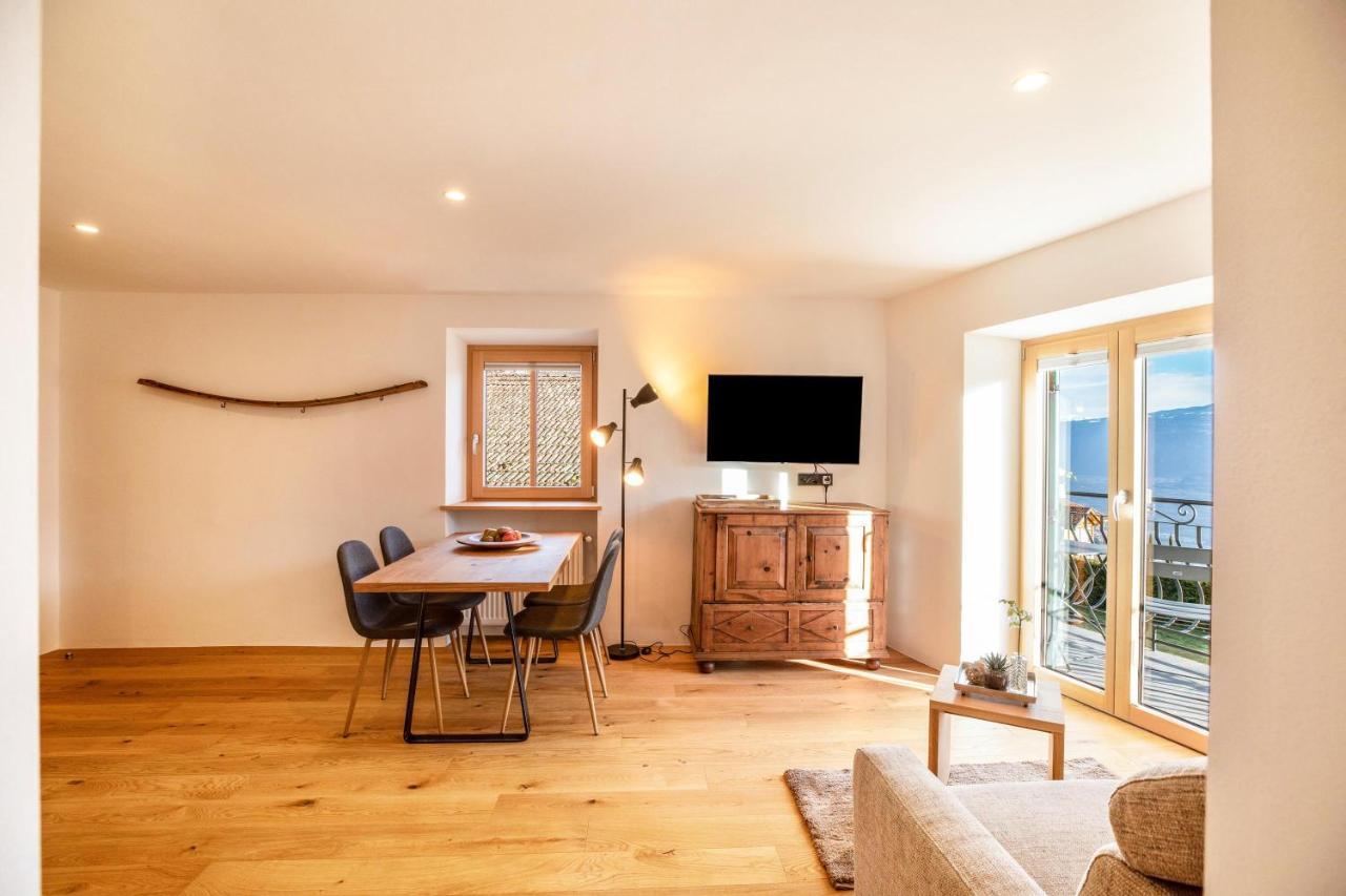 Brantenhof Ferienwohnung Vinea Cortaccia Ngoại thất bức ảnh