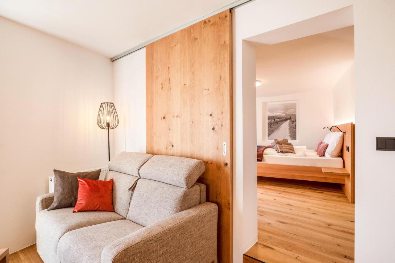 Brantenhof Ferienwohnung Vinea Cortaccia Ngoại thất bức ảnh