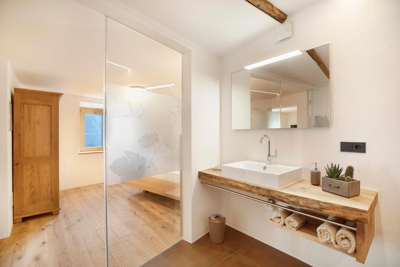 Brantenhof Ferienwohnung Vinea Cortaccia Ngoại thất bức ảnh